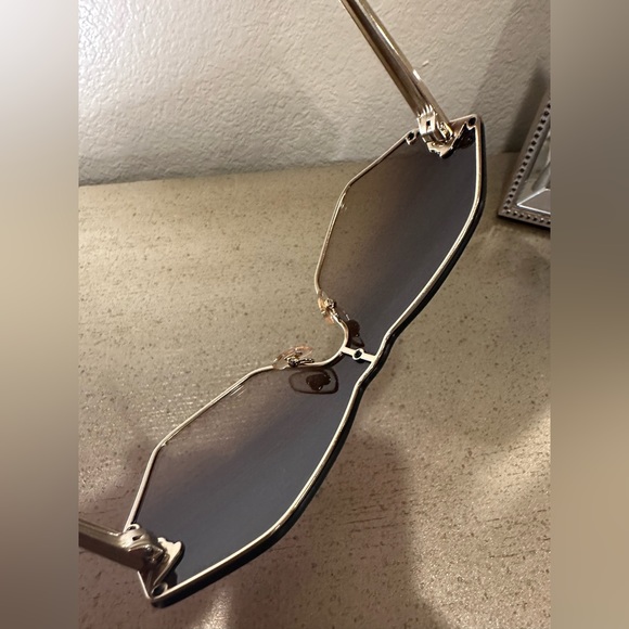 Versace Sunglasses - Picture 8 of 12